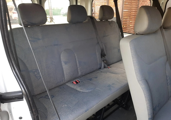 Renault Trafic cena 26900 przebieg: 261282, rok produkcji 2005 z Piła małe 277